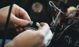Jak sprawdzić przewody elektryczne w samochodzie i uniknąć problemów