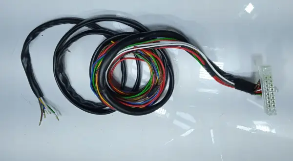 Jak podłączyć wiązkę elektryczną haka Outlander bez problemów