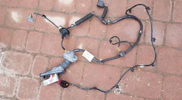 Wiązka elektryczna drzwi Opel Zafira A - jak uniknąć kosztownych napraw?